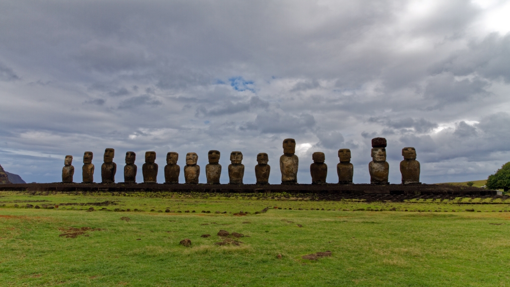 20 - Ile De Pâques (9) - Ahu Tongariki.jpg